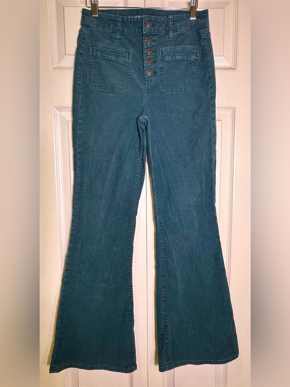 American Eagle Super Hi-Rise Flare Corduroy Pants Size 4